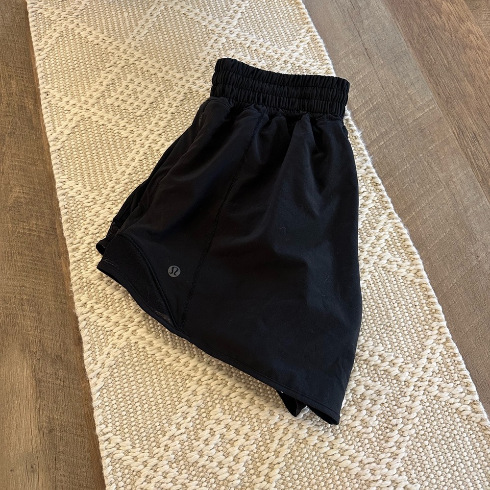 Lululemon Hotty Hot 4” Short